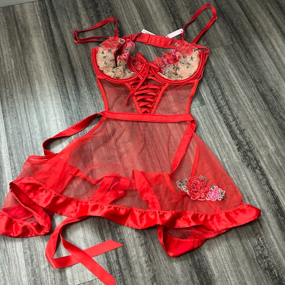 VICTORIA SECRET SIZE M